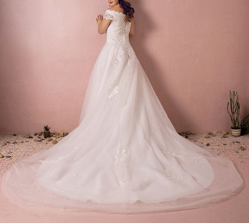 Thumbnail: Plus Size Customized Wedding Dress - PDA301