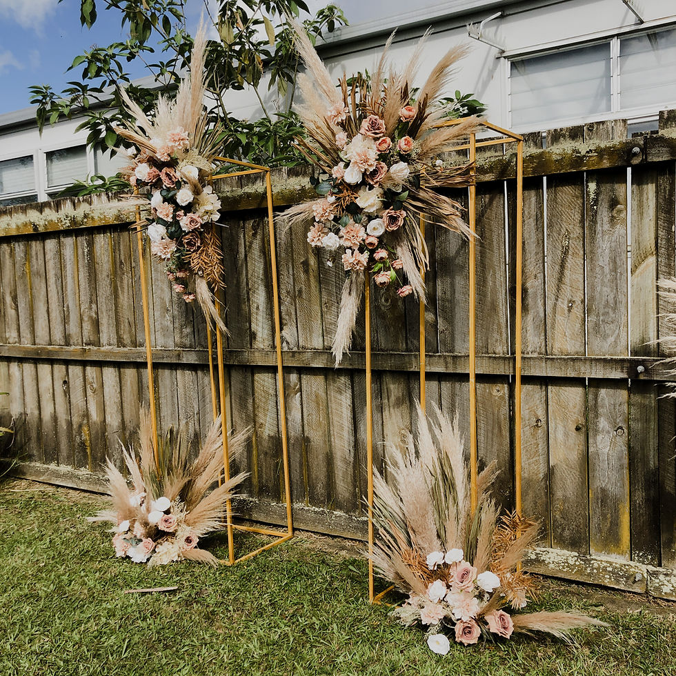 Thumbnail: A pair of plinth arch with floral design