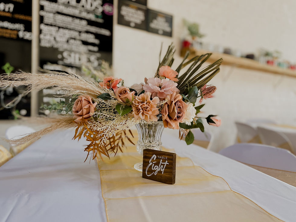 Thumbnail: Guest table centerpiece