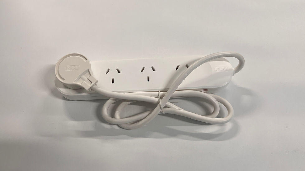 Thumbnail: 电线和接线板