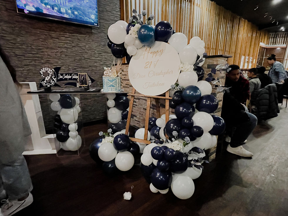 wooden easel with garland and circle broad