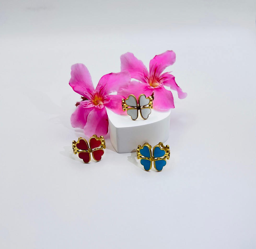 Thumbnail: Anello Quattro Cuori 