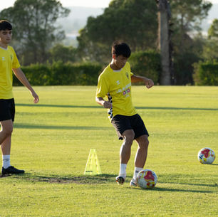 Vito Wong, Professional Footballer supported by SID