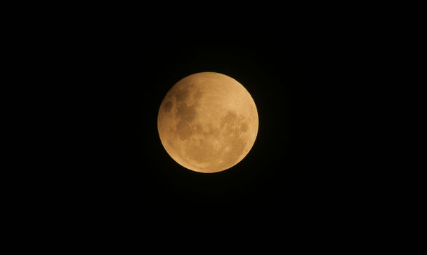 Indahnya Super Blue Blood Moon di Langit Jakarta