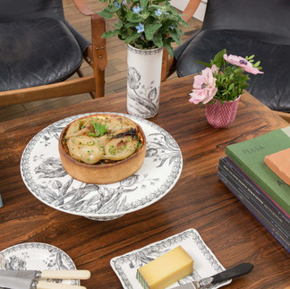 Plat à gâteau sur pied, Tulipes Noires, Gien