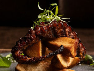 Cocina Latinoamericana en RosaNegra Miami