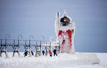 South Haven Lighthouse 1-11-15.jpg