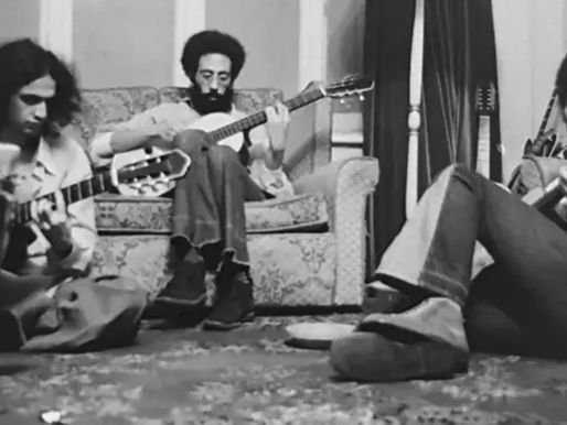 Macalé durante a produção de 'Transa'