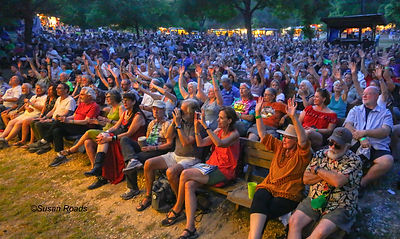 Crowd.kff18.SusanRoads.1091.sig.jpg