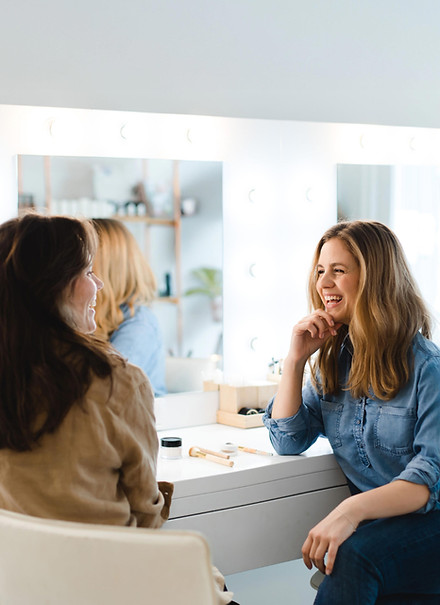 Lisa Scharff Mindful Beauty Coach Hamburg Organic Make Up Artist