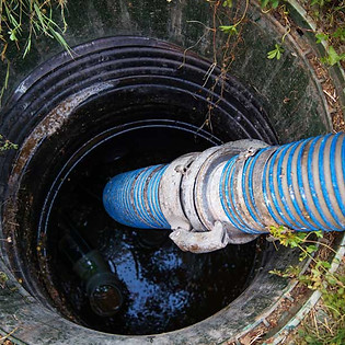 The-best-septic-safe-toilet-paper-cleaning-septic-tank.jpg
