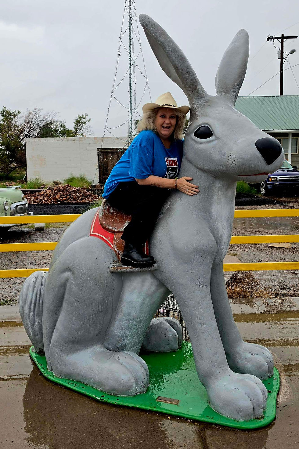 Riding giant Jackrabbit on Route 66