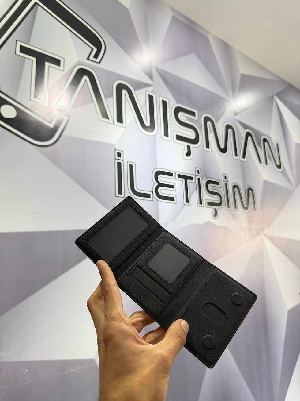 Küçük resim: Kartlık Magsafe Cüzdan ve Klasik Cüzdan