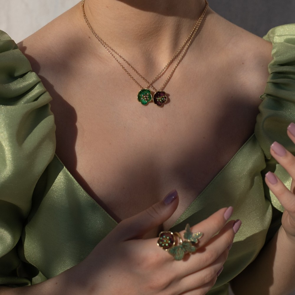 Thumbnail: Flower Necklace