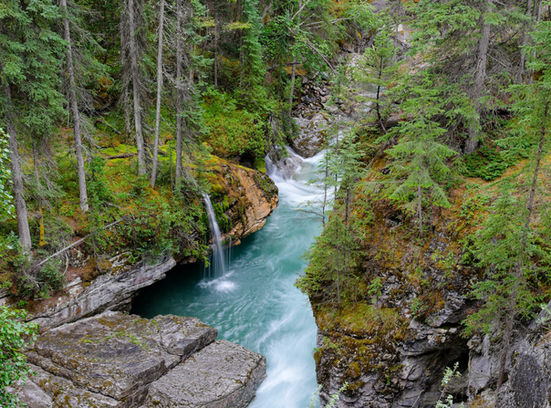 Maligne Canyon Jasper waterfalls canyon trail