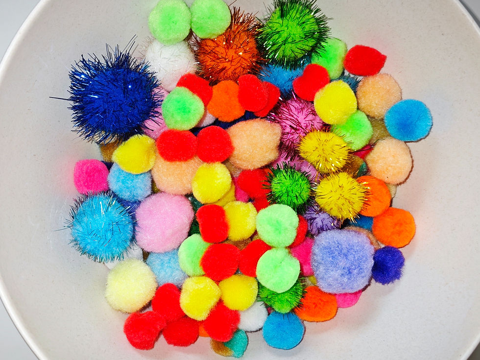 3 einfache Pompom-Spiele für Kleinkinder