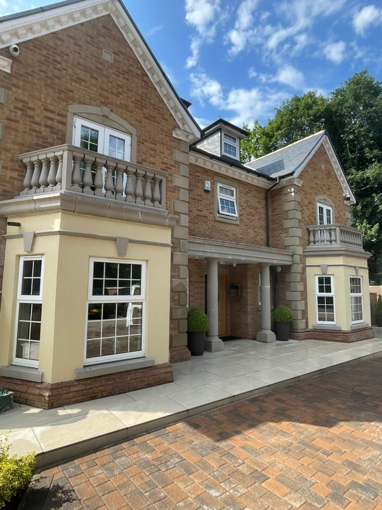 luxury large house with monocouche decorative areas 