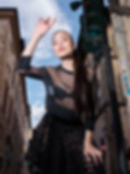 Top in tulle nero a righe con bordi in cotone – Made in Italy