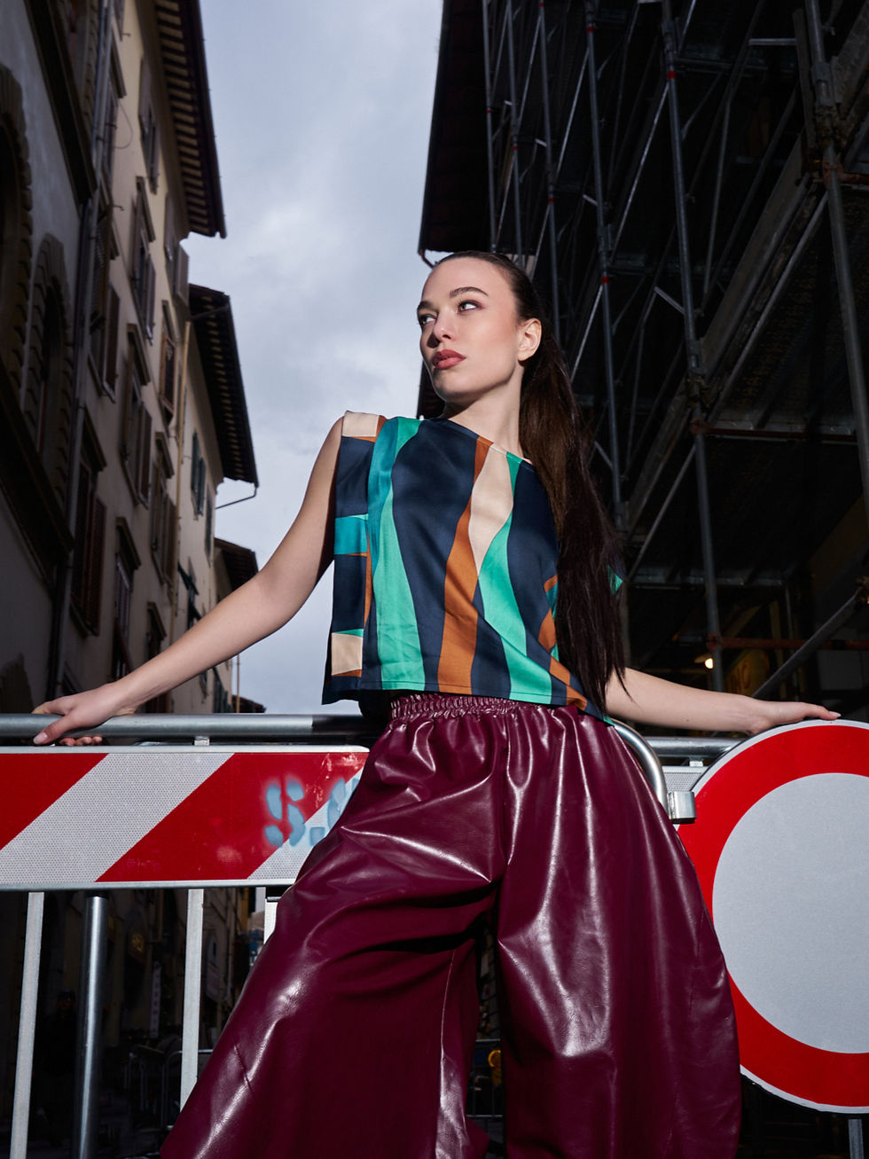 Miniatura: Top donna in viscosa fantasia onde multicolor – Made in Italy