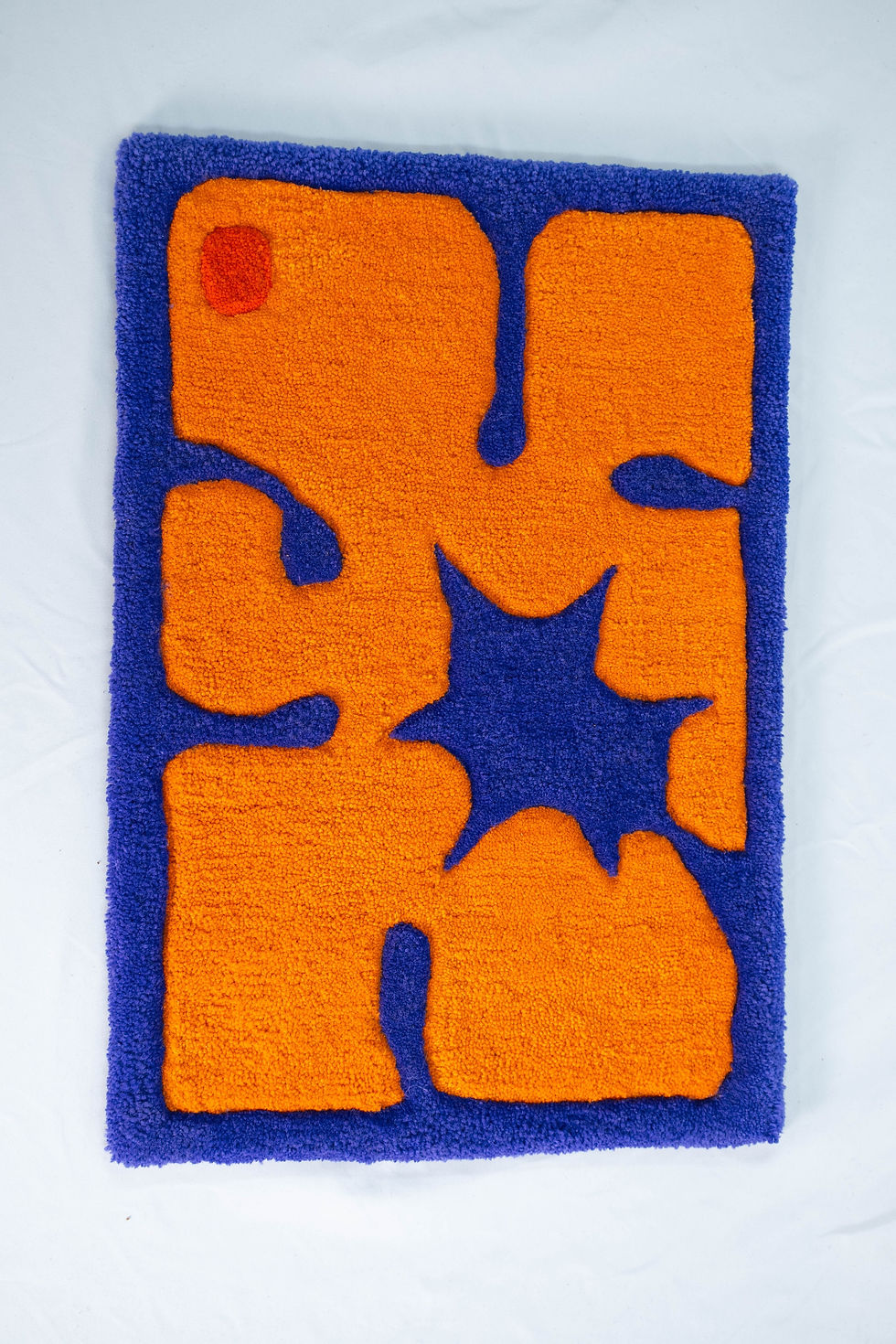 Miniaturbild: Tufting Teppich aus bunter Wolle