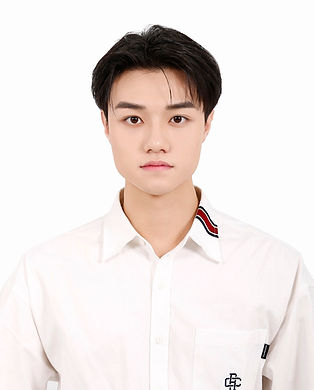 證件照範例,符合政府規定的尺寸、背景和拍攝角度