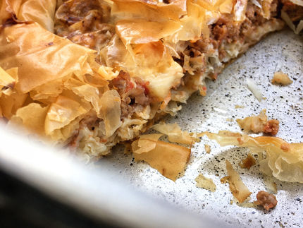 Κιμαδόπιτα με πράσο και γραβιέρα