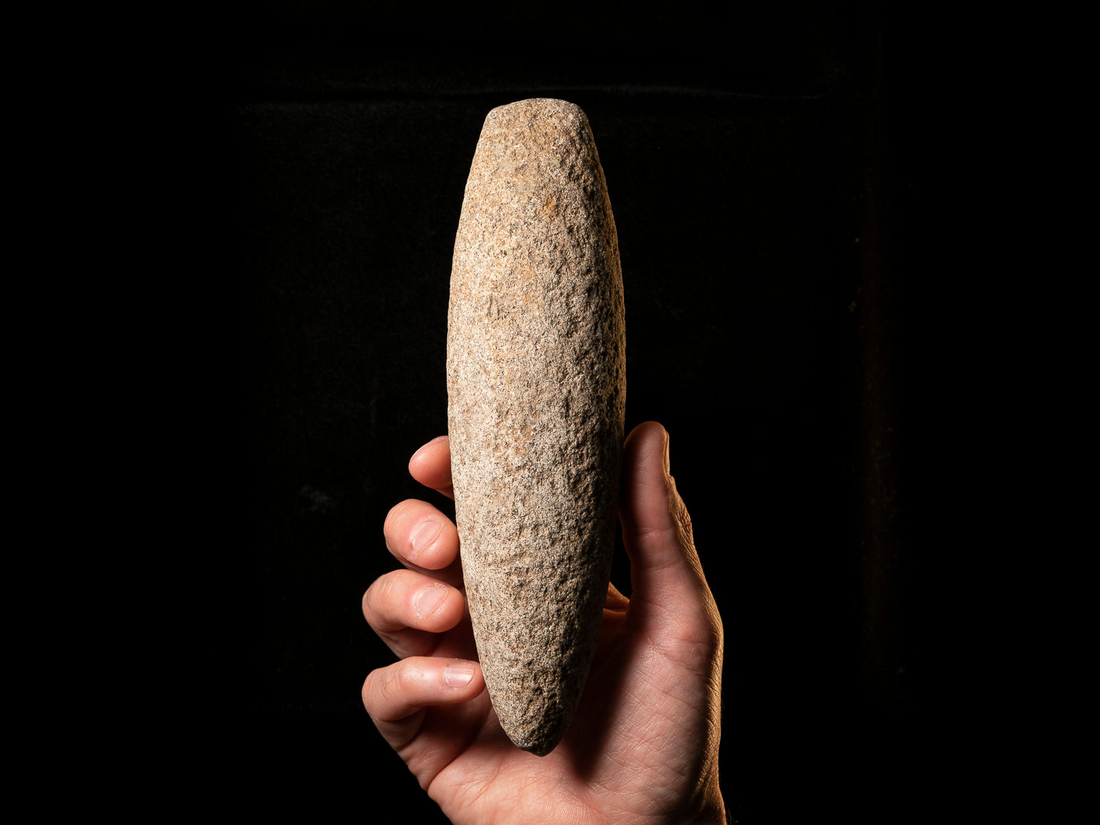 Hacha pulimentada neolítica