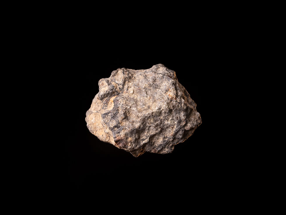 Meteorito condrita ordinaria NWA 16550 (LL6) 2,4g