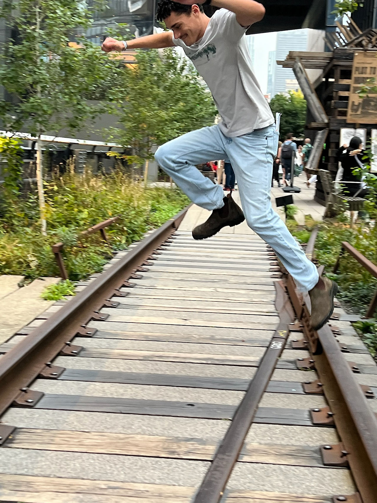 Jumping tracks at the Highline