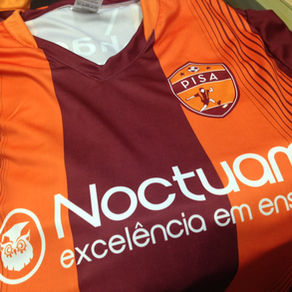 Cores, escudo e uniforme