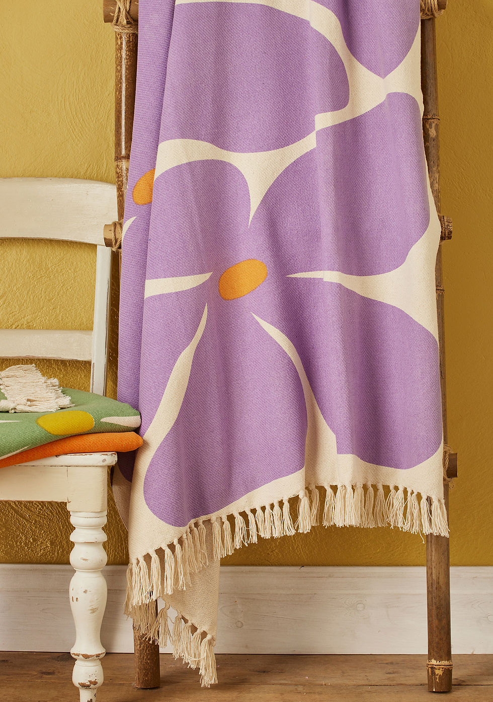 purple bold flower throw