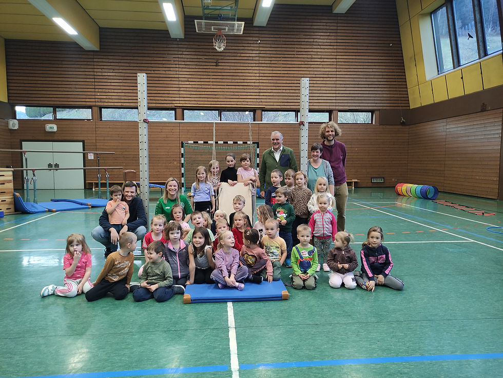 Tolle Spende für das Kinderturnen - Die Suche nach den verlorenen Sternen