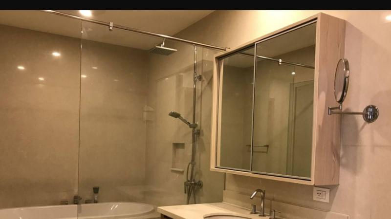 Thumbnail: [DL|1927] The Emporio Place 1 Condominium — For Rent