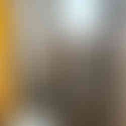 Box versatik 3 folhas com perfil preto destacando design contemporâneo e qualidade na instalação. Serviço realizado pela Sallvia Vidros em São Paulo