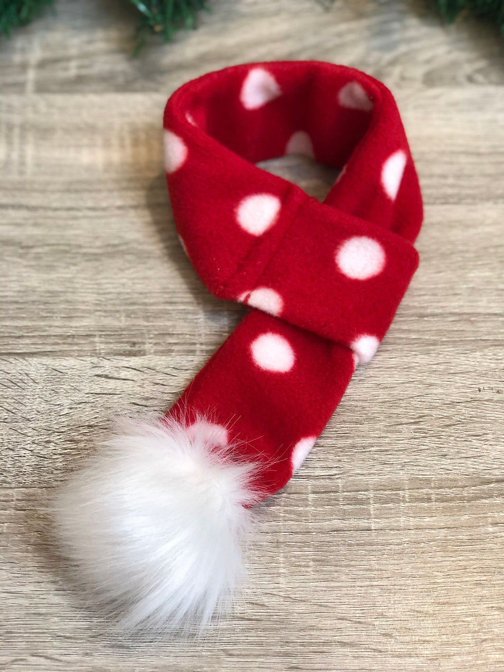 Thumbnail: Spotted Snuggle Scarf