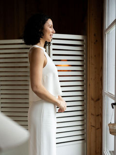 - tenue mariage civil
- robe de mariée sur mesure
France
- Créatrice Constance Chevalier Lille
- fabrication artisanale
- matières nobles et couture
- créatrice de robe de mariée
- atelier Bondues Nord France
- atelier de robes de mariée haut de gamme