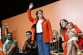 Martha Herrera toma protesta como líder de MC en Monterrey