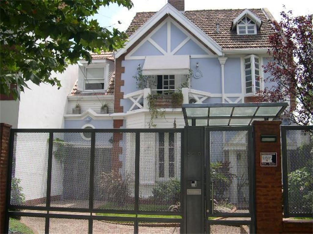 Av. Fernández De Enciso 3610, Villa Devoto.