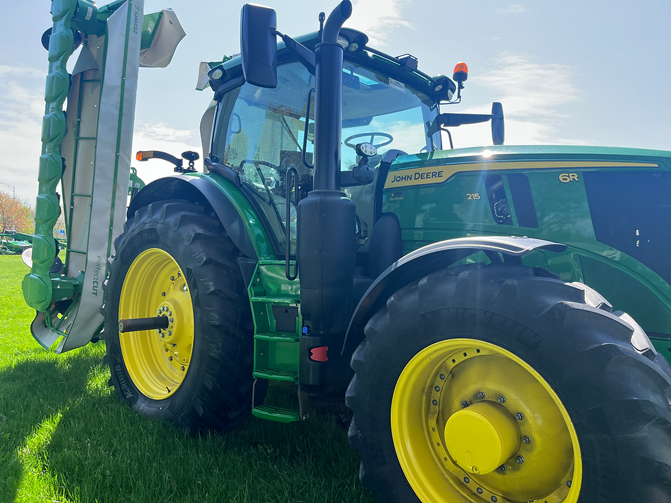 Miniature : 6R 215 - Tracteur de culture en lignes