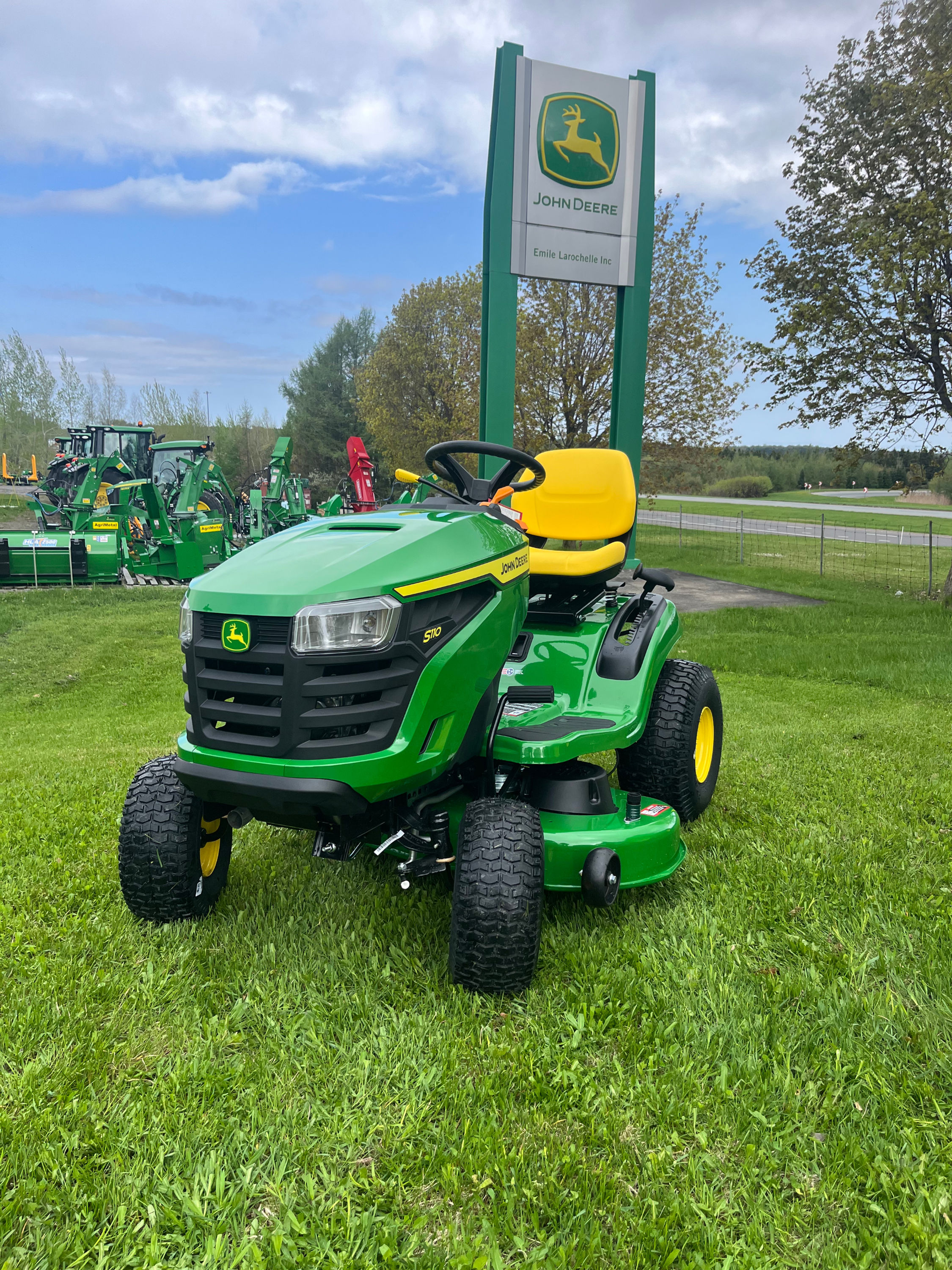 S110 - Tracteur de pelouse