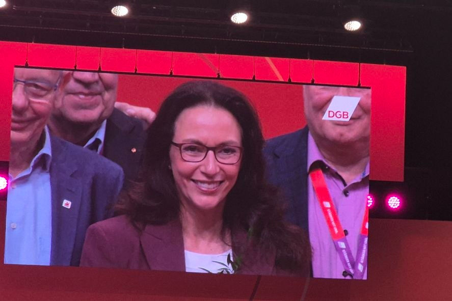 Today, delegates to the trade union congress re-elected Yasmin Fahimi as head of the DGB