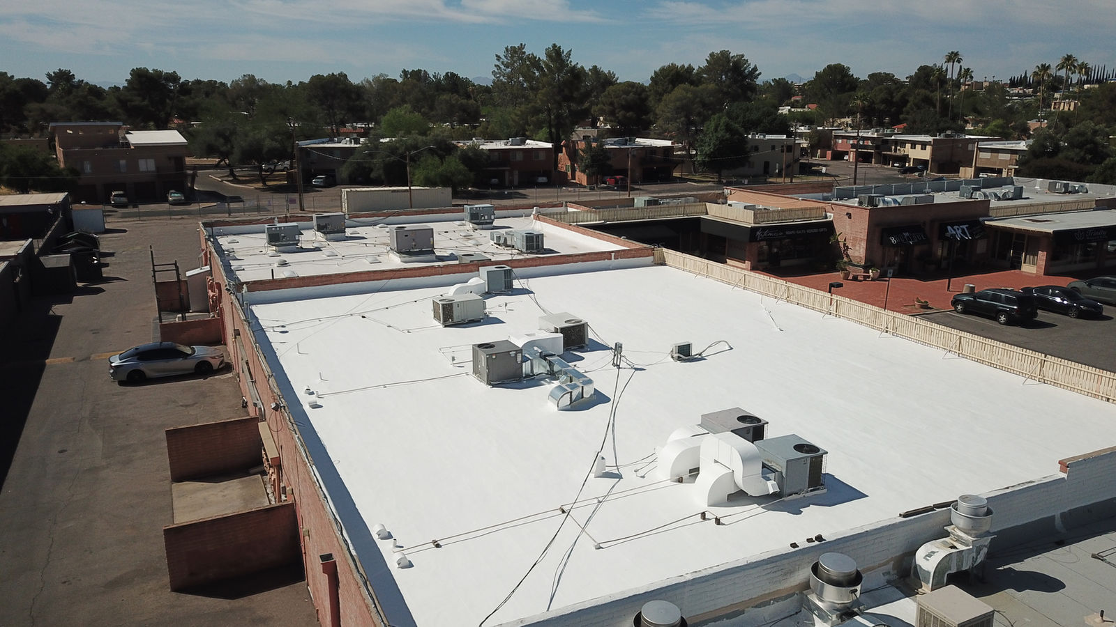 Commercial flat roof with rooftop equipment in Southern Arizona
