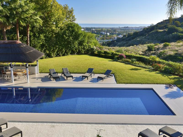 Spain: Beautiful & Contemporary Villa Offering Lovely Sea Views in a Gated Community in Benahavi