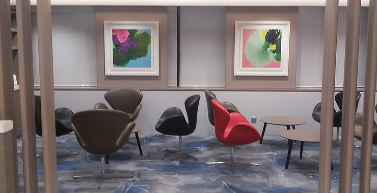 Swan Chair With Coffee Tables