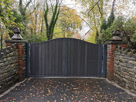 Automatic double leaf swing gate installation