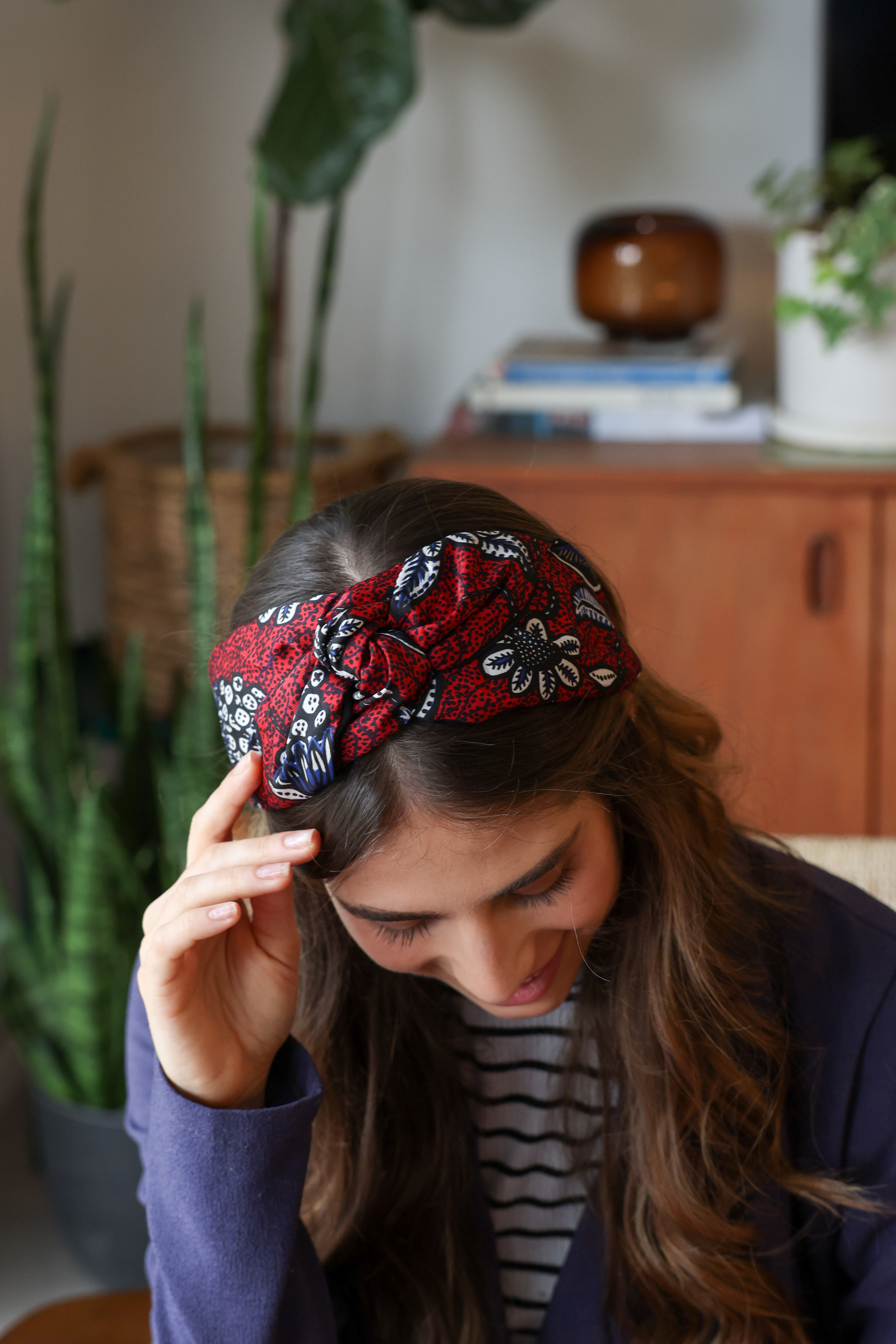 עדי אדום כחול