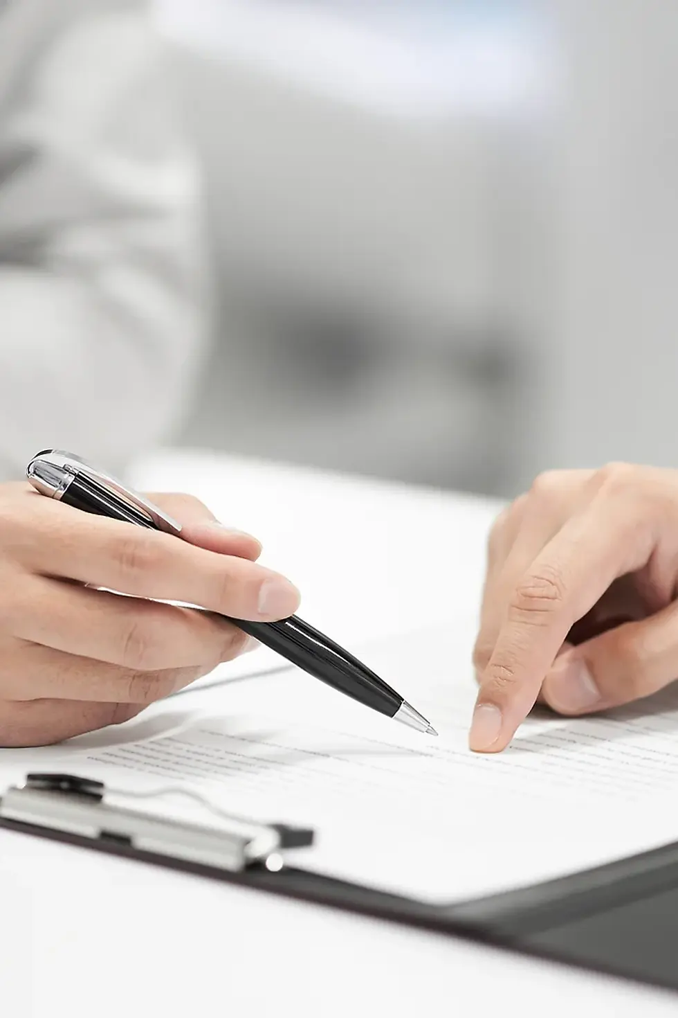 Assisted workplace dialogue and conflict resolution