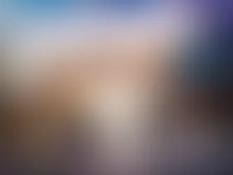 Pôster oficial do anime Wind Breaker, com um grupo de personagens de costas em frente ao portão de um centro comercial, céu dramático ao fundo e data de lançamento marcada para dezembro de 2025.