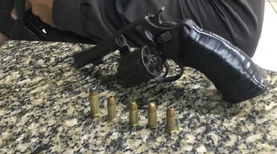 PM apreende arma e munições durante perseguição em Itaperuna
