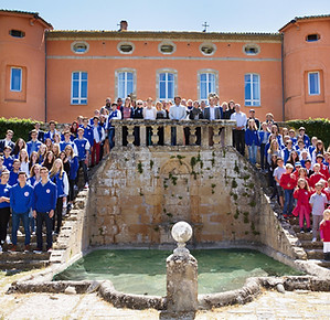 Eleves Chateau.jpg